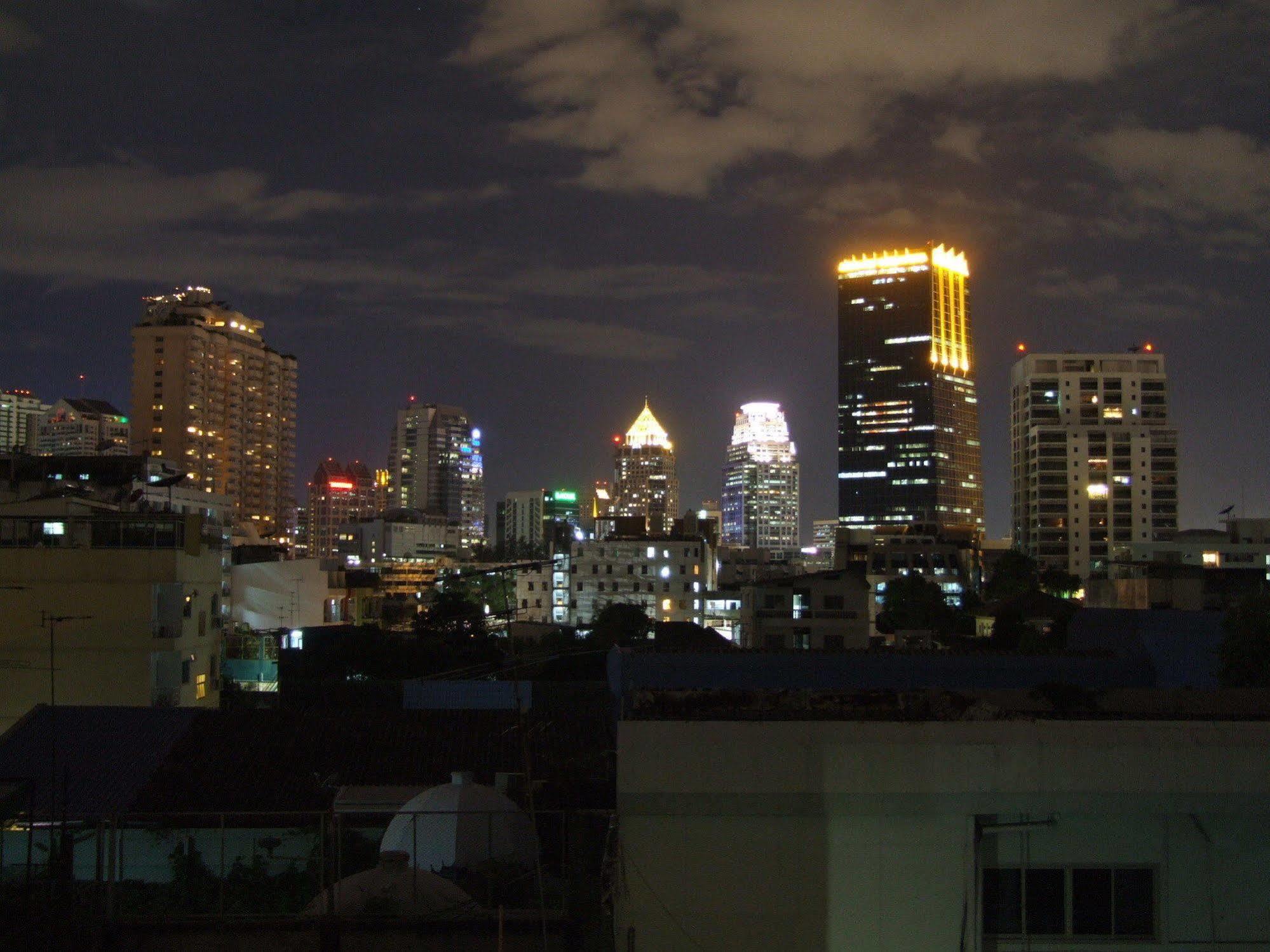 The Boss'S Place Sathorn Bangkok Exterior foto