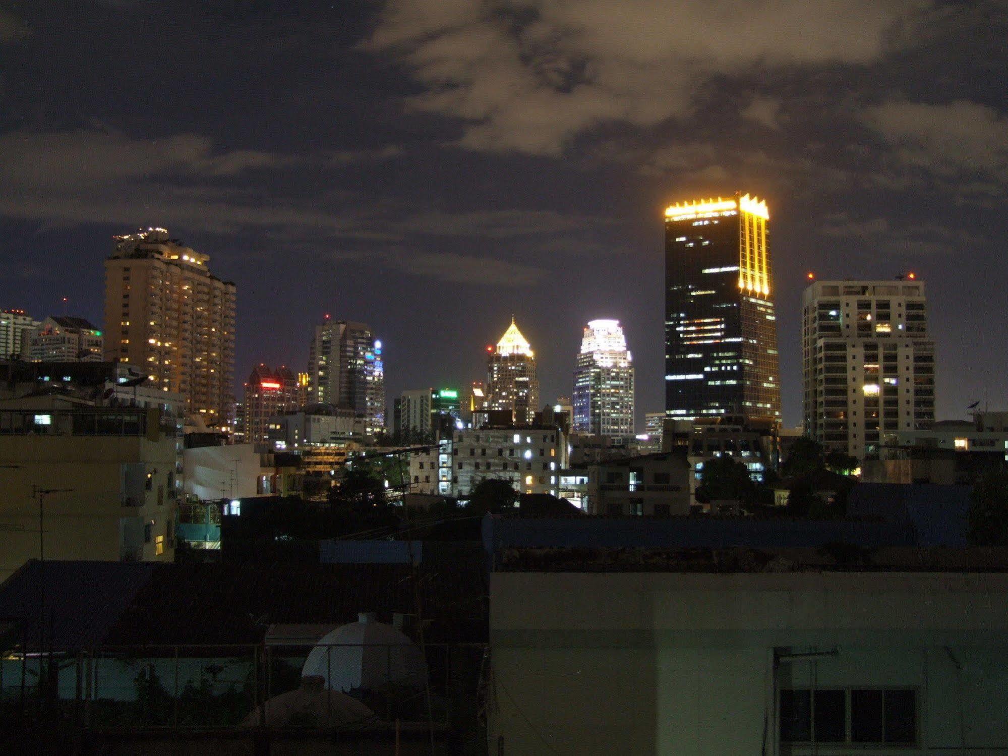 Hotel The Boss'S Place Sathorn Bangkok Exterior foto